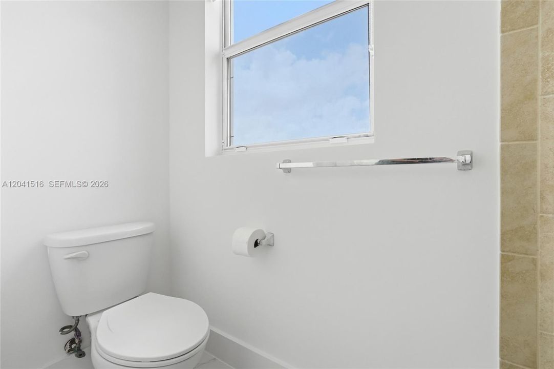 For Rent: $4,000 (5 beds, 3 baths, 2556 Square Feet)