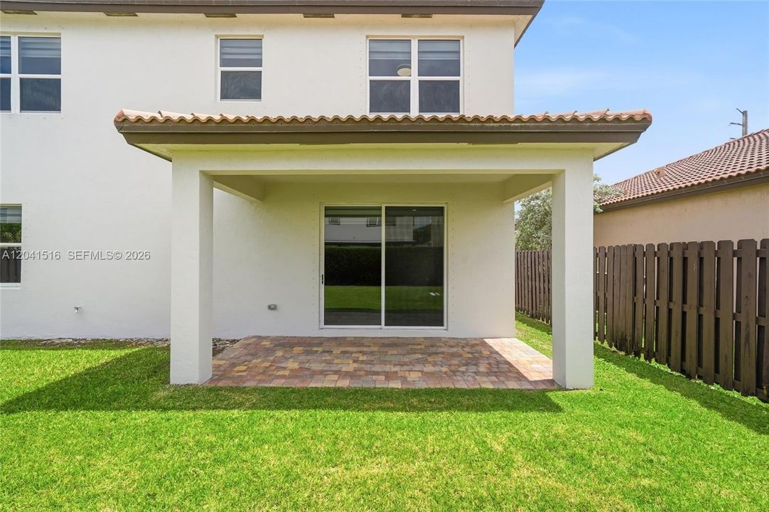 For Rent: $4,000 (5 beds, 3 baths, 2556 Square Feet)