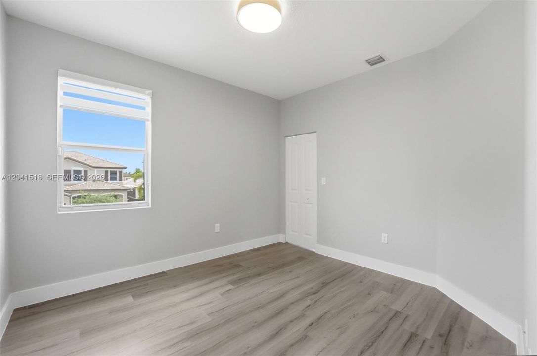 For Rent: $4,000 (5 beds, 3 baths, 2556 Square Feet)