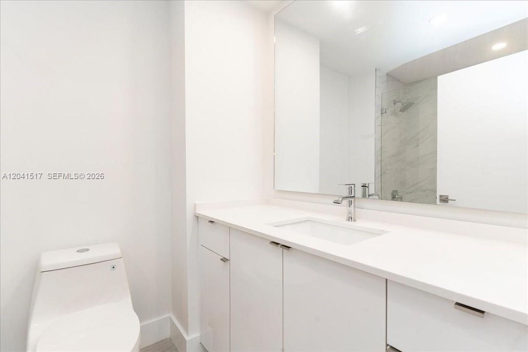 En Renta: $3,900 (2 camas, 2 baños, 930 Pies cuadrados)
