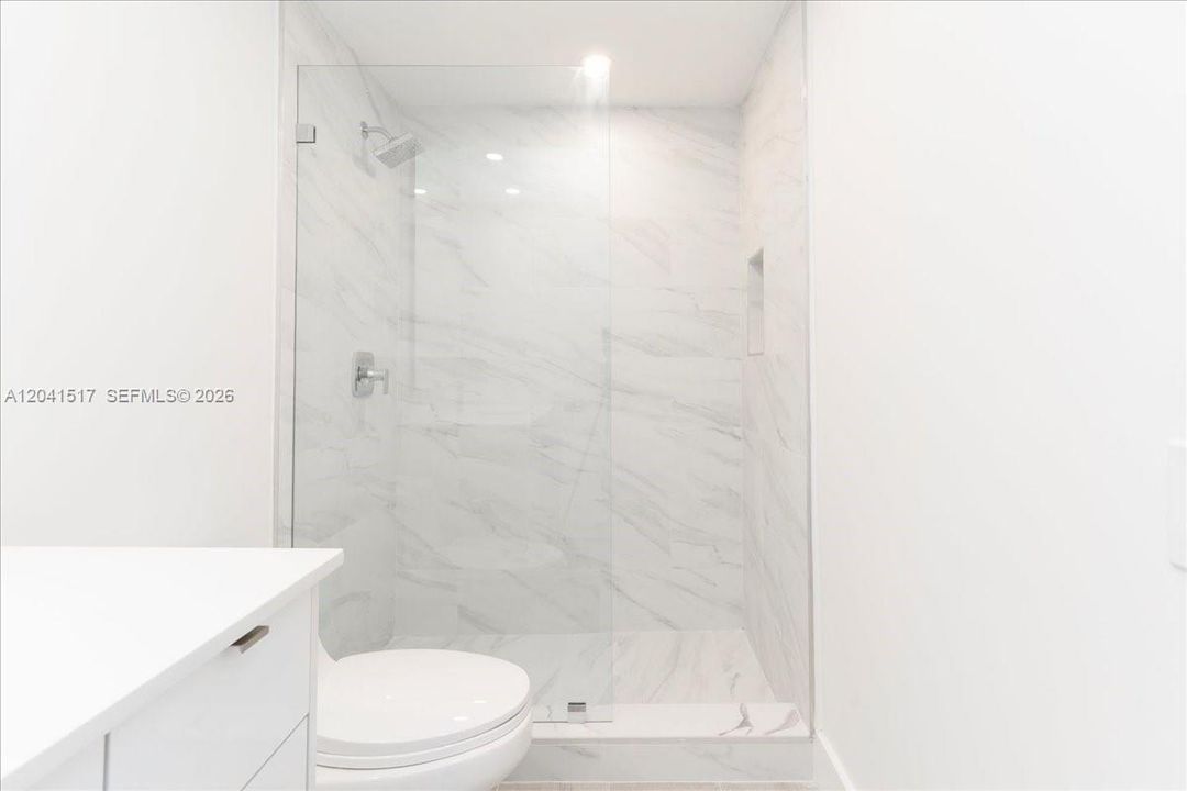 En Renta: $3,900 (2 camas, 2 baños, 930 Pies cuadrados)