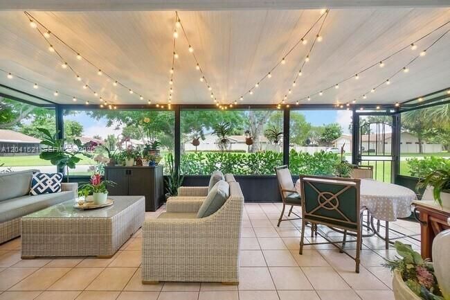 For Rent: $3,200 (3 beds, 2 baths, 1290 Square Feet)