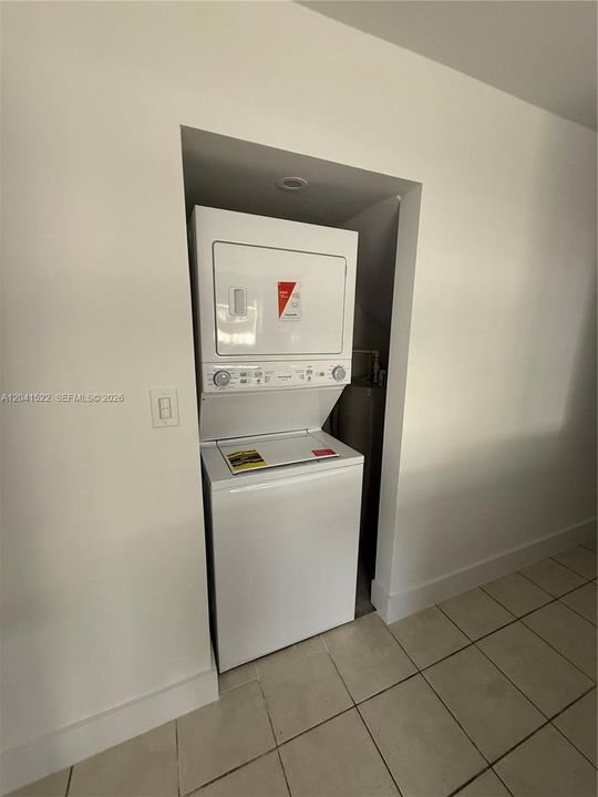 En Renta: $2,500 (3 camas, 2 baños, 1100 Pies cuadrados)