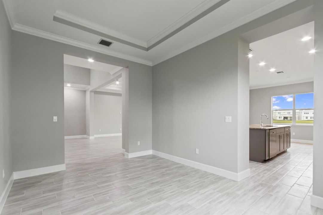 Dining Room-015-014-4200x2800