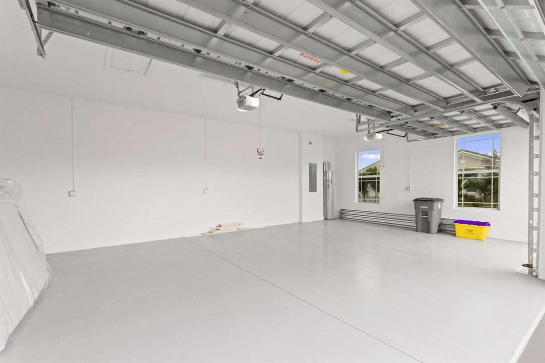 Garage-027-008-4200x2800