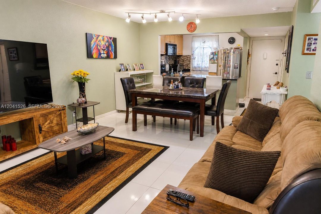 En Venta: $125,000 (2 camas, 2 baños, 1048 Pies cuadrados)