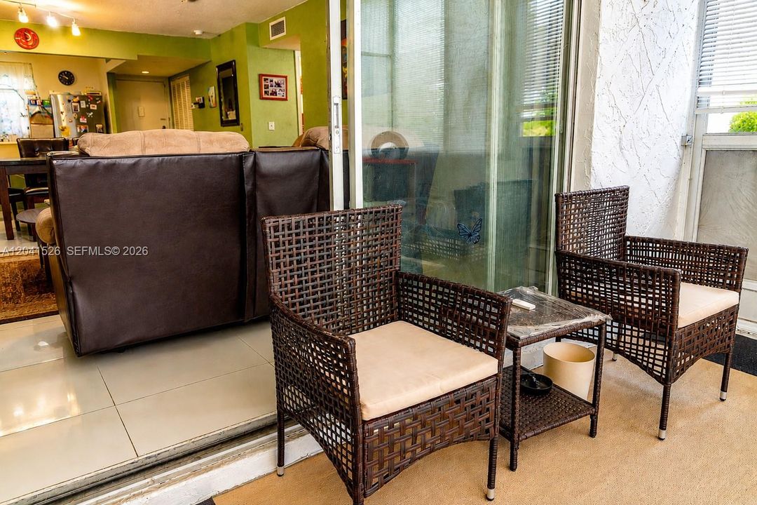 En Venta: $125,000 (2 camas, 2 baños, 1048 Pies cuadrados)
