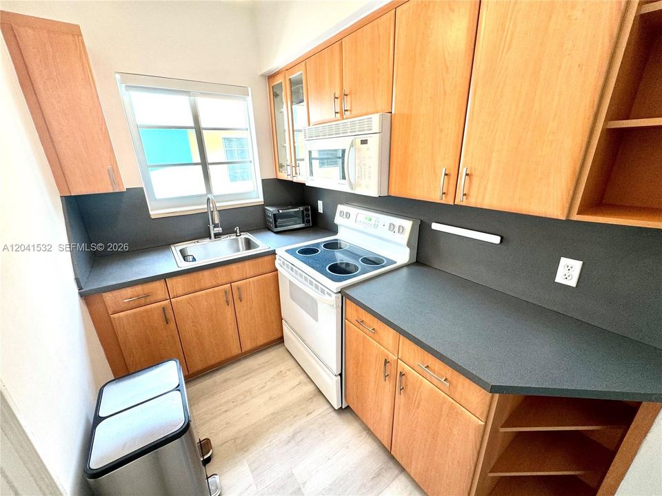 For Rent: $2,000 (1 beds, 1 baths, 487 Square Feet)