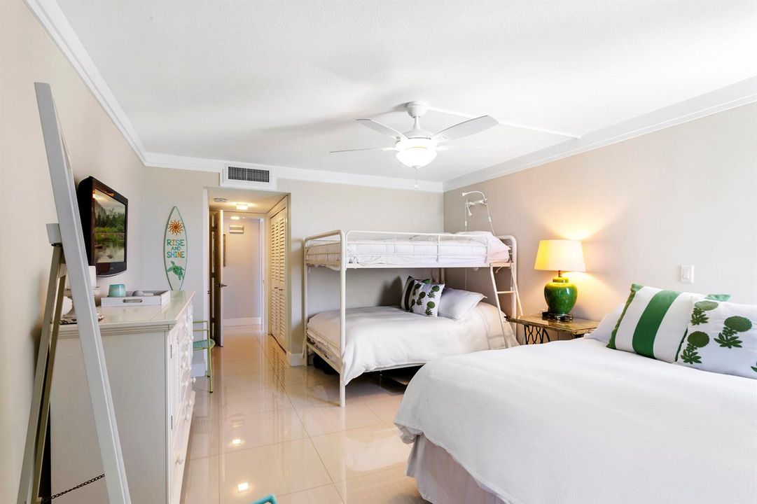 Guest bedroom pic 3