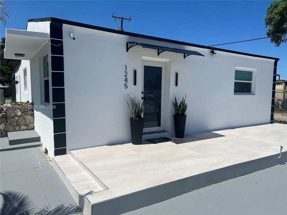 Sideview of the house