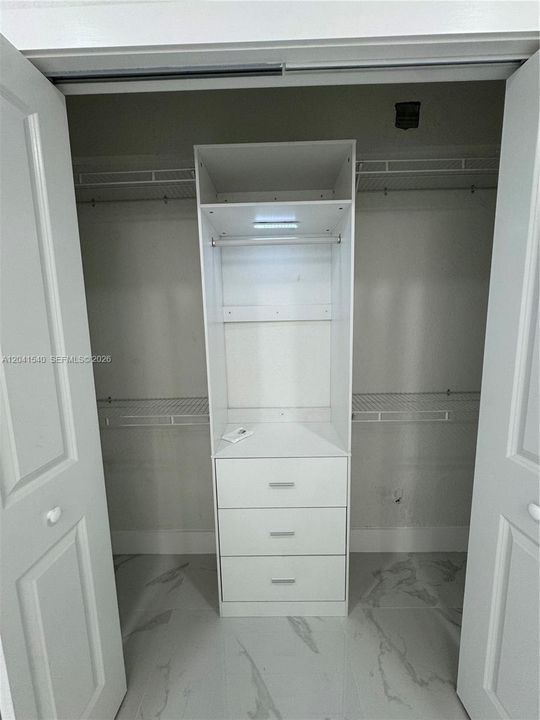 En Venta: $569,900 (3 camas, 2 baños, 1320 Pies cuadrados)