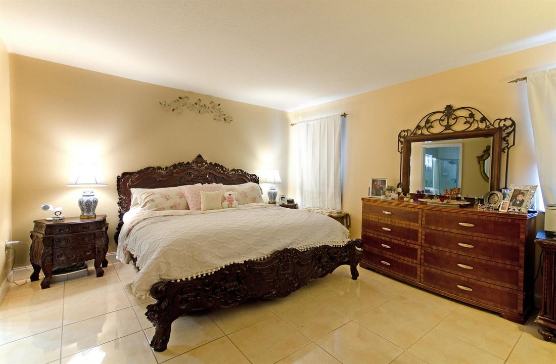 master bed 2
