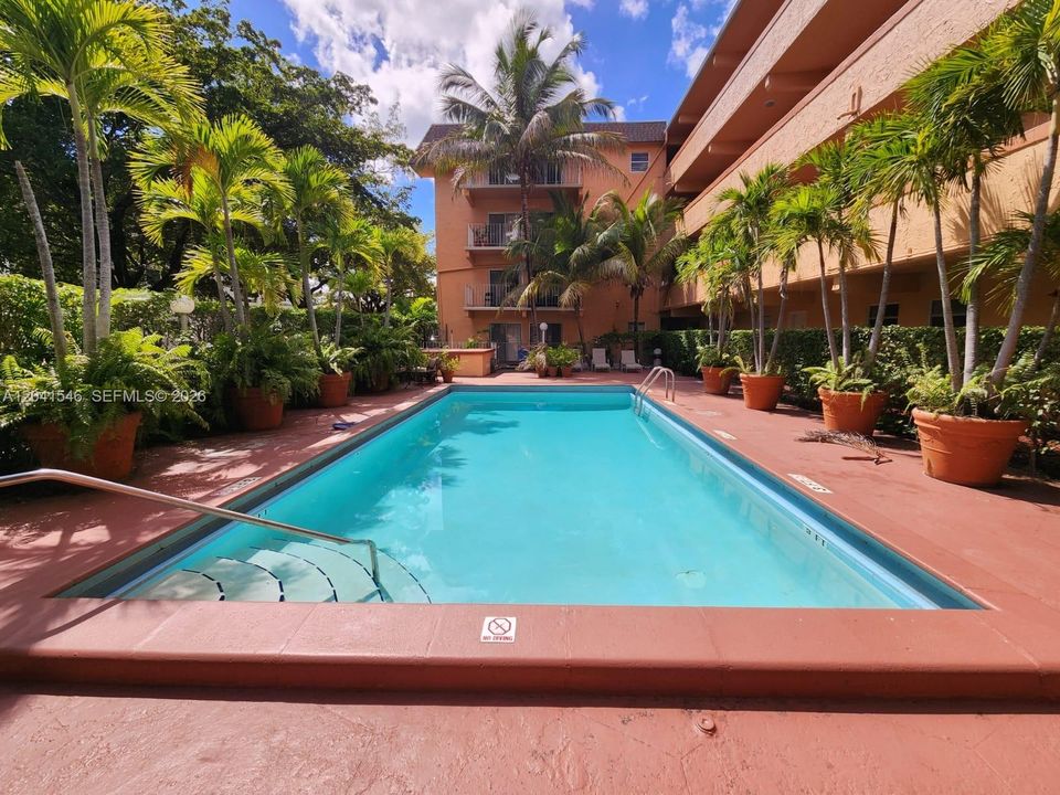 En Renta: $2,200 (2 camas, 2 baños, 1000 Pies cuadrados)