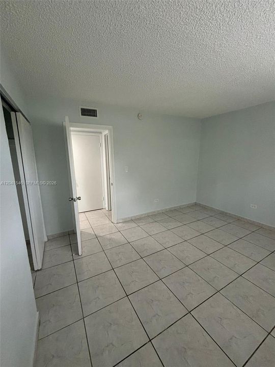 En Renta: $2,200 (2 camas, 2 baños, 1000 Pies cuadrados)