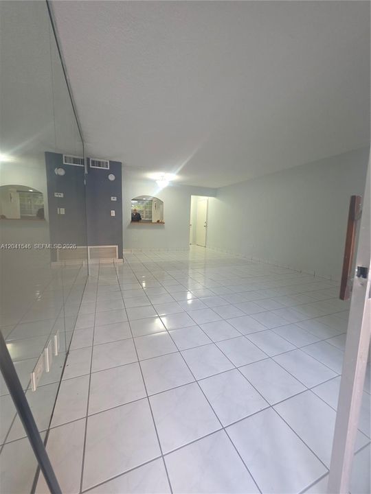 En Renta: $2,200 (2 camas, 2 baños, 1000 Pies cuadrados)