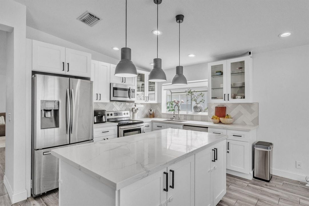 18 Kitchen (1)