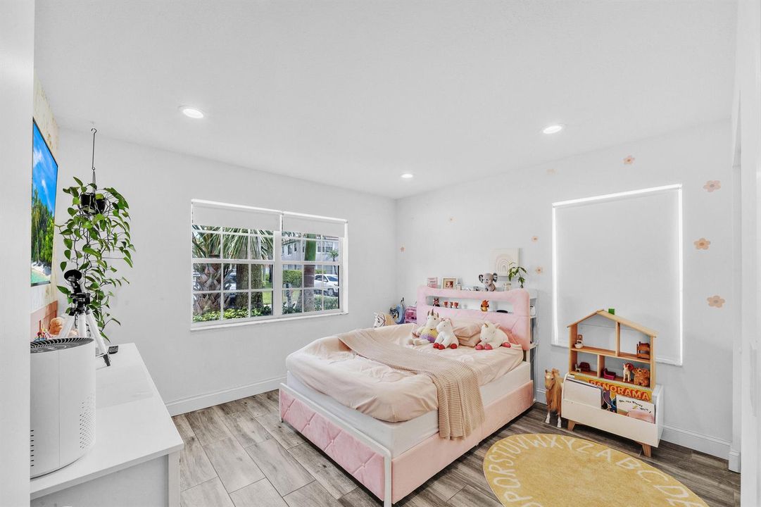5 Guest Bedroom A (1)