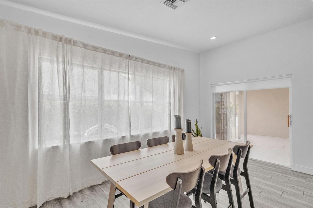 19 Dining Area