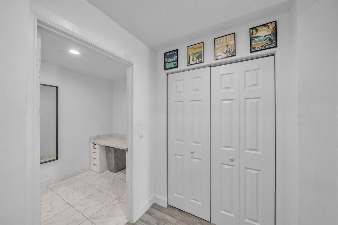 12 Primary Closets (2)