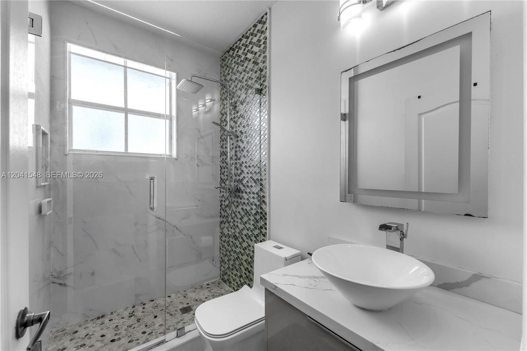 На продажу: $749,000 (3 спален, 2 ванн, 1618 Квадратных фут)