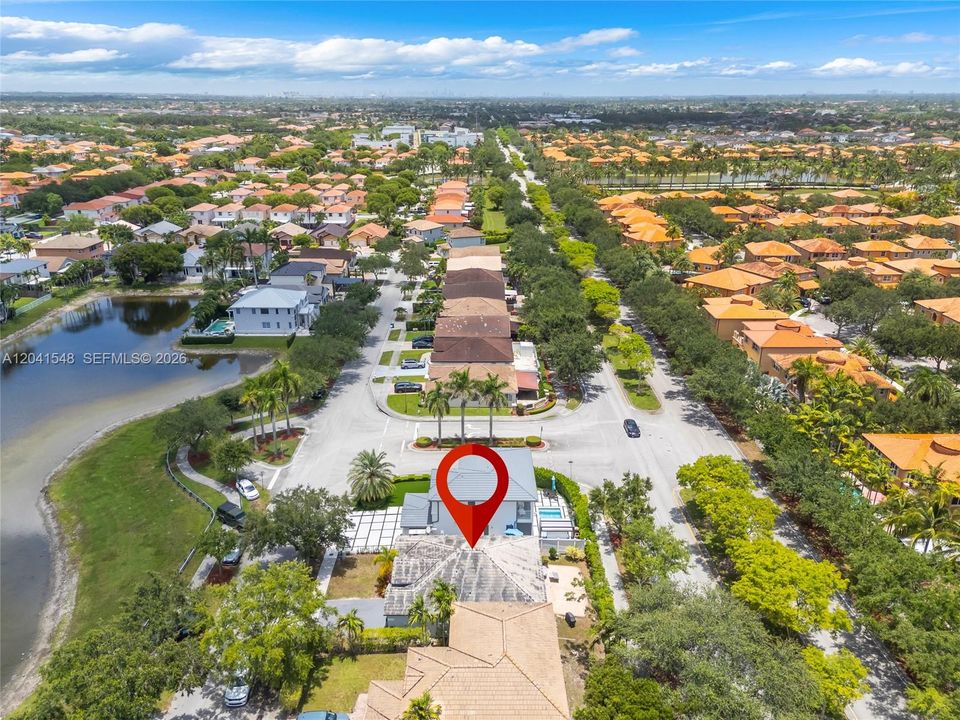 На продажу: $749,000 (3 спален, 2 ванн, 1618 Квадратных фут)
