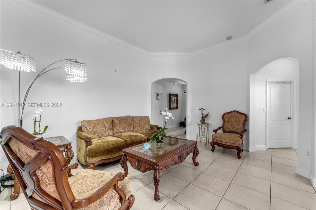 На продажу: $749,000 (3 спален, 2 ванн, 1618 Квадратных фут)