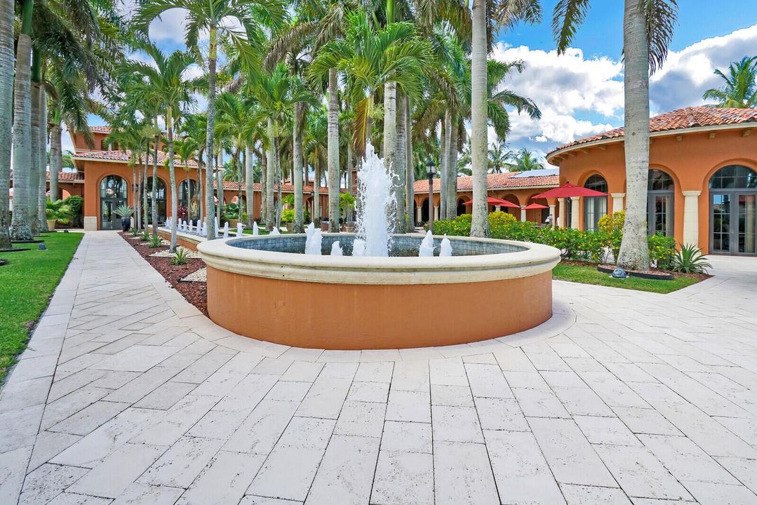 BV - Fountain 1