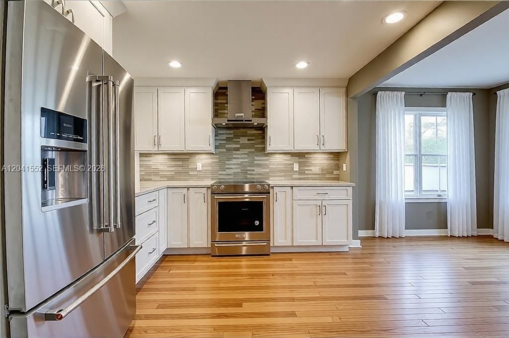 For Rent: $2,900 (2 beds, 3 baths, 0 Square Feet)