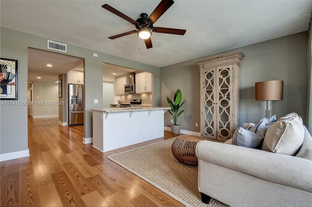 For Rent: $2,900 (2 beds, 3 baths, 0 Square Feet)