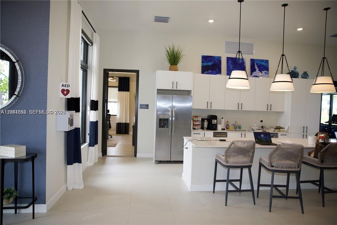 For Rent: $4,200 (3 beds, 3 baths, 1738 Square Feet)