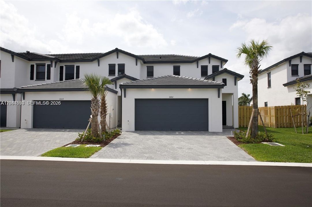 For Rent: $4,200 (3 beds, 3 baths, 1738 Square Feet)