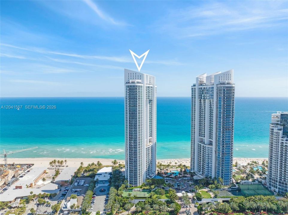 В аренду: $4,700 (1 спален, 1 ванн, 881 Квадратных фут)