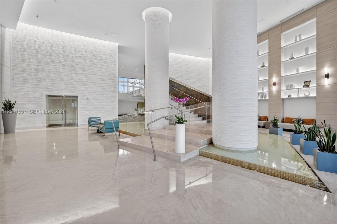 В аренду: $4,700 (1 спален, 1 ванн, 881 Квадратных фут)