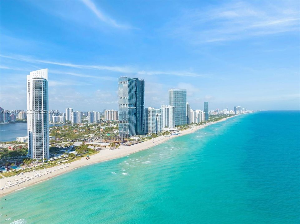 В аренду: $4,700 (1 спален, 1 ванн, 881 Квадратных фут)