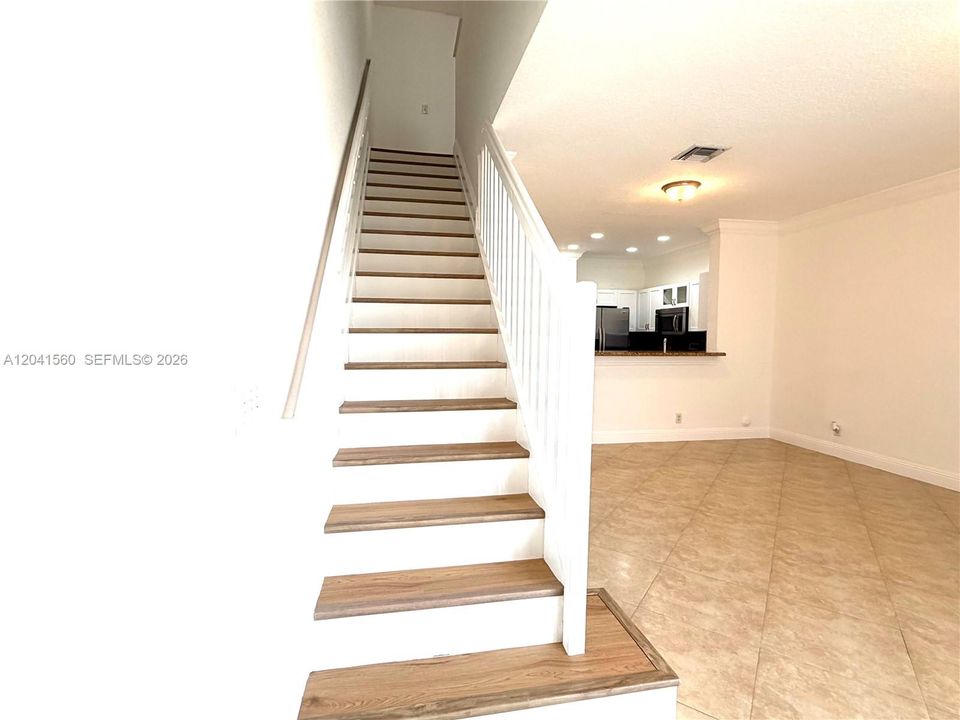 For Rent: $3,499 (2 beds, 2 baths, 1155 Square Feet)