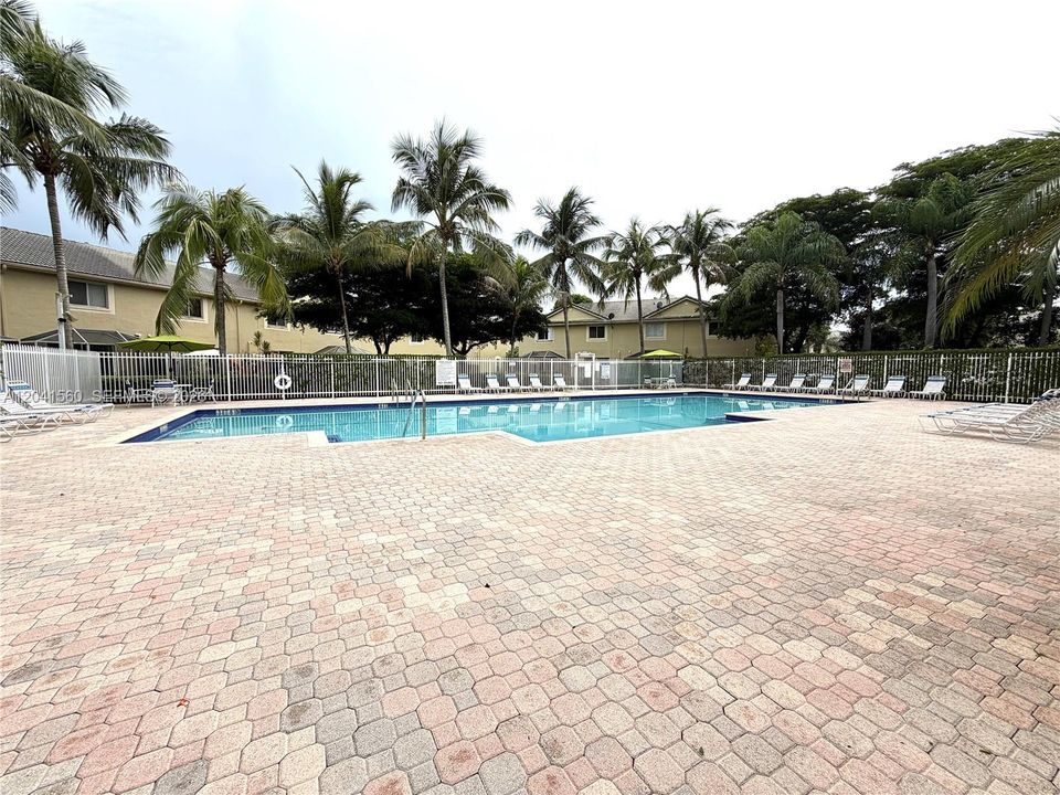 For Rent: $3,499 (2 beds, 2 baths, 1155 Square Feet)