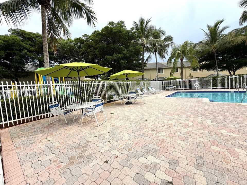 For Rent: $3,499 (2 beds, 2 baths, 1155 Square Feet)