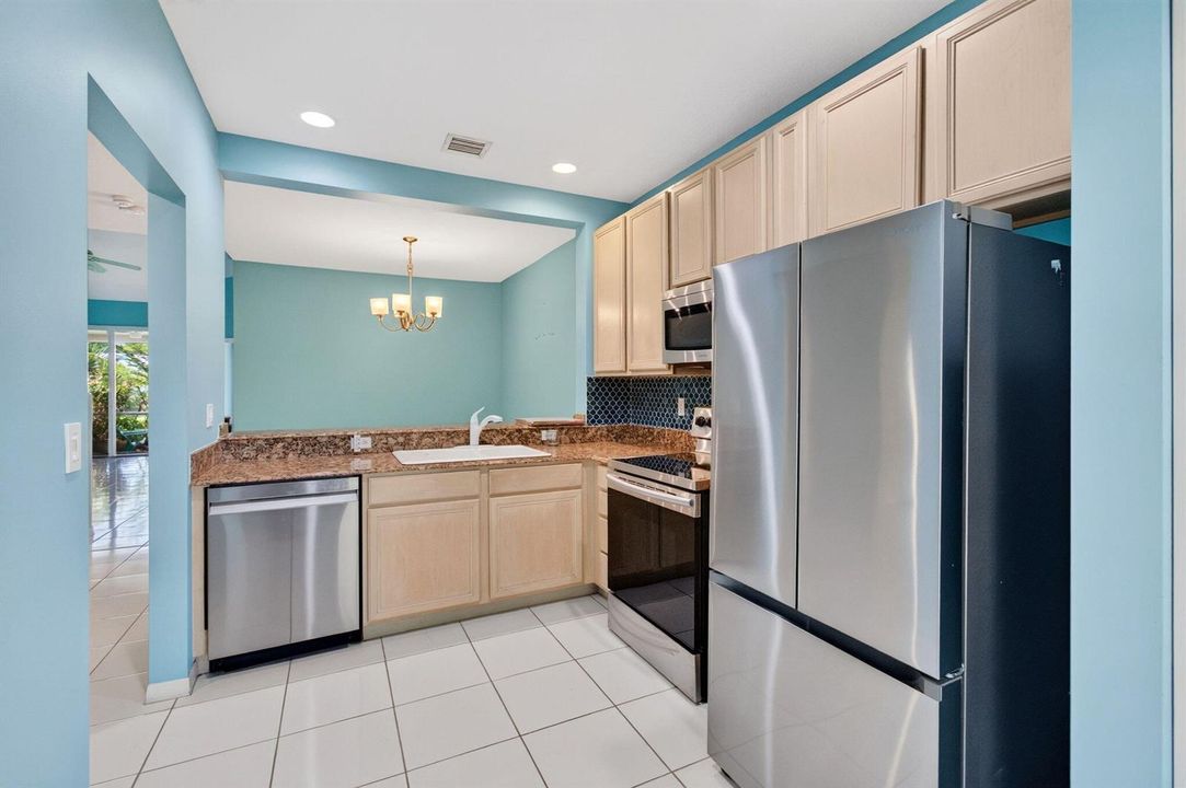 STAINLESS APPLIANCES