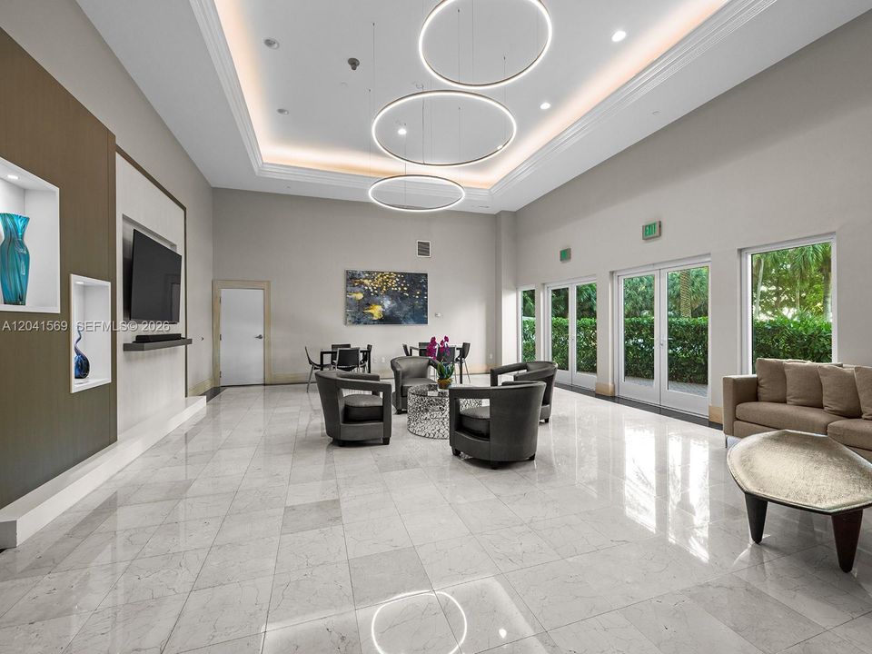 "Club"/Lounge Room