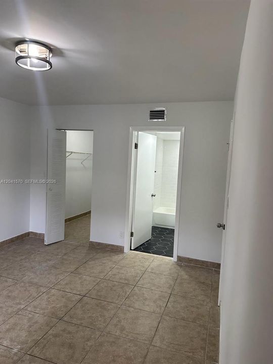 For Sale: $309,500 (2 beds, 2 baths, 992 Square Feet)