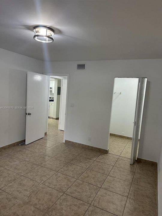 For Sale: $309,500 (2 beds, 2 baths, 992 Square Feet)