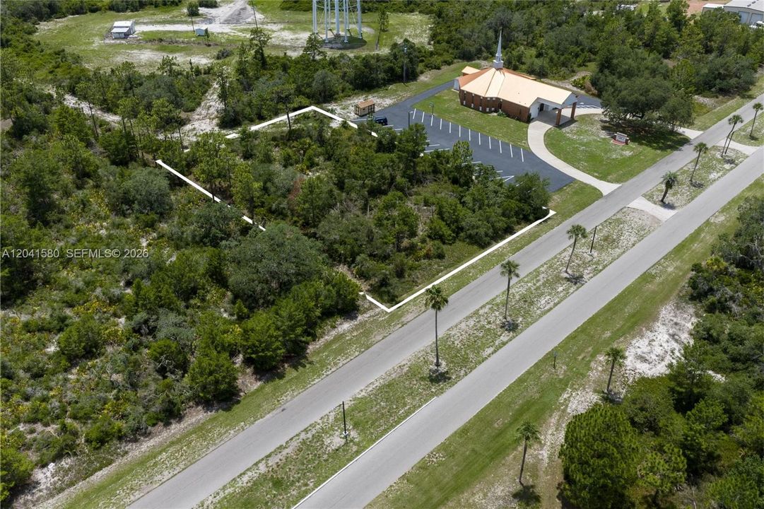 На продажу: $13,000 (0.53 acres)