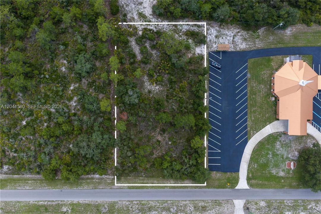 На продажу: $13,000 (0.53 acres)