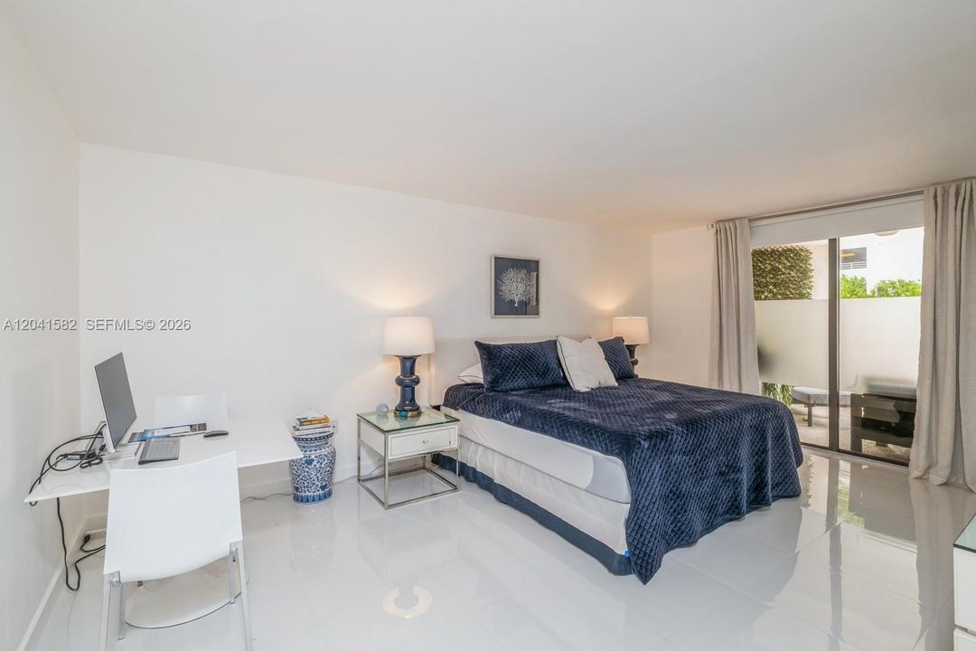 For Sale: $995,000 (2 beds, 2 baths, 1822 Square Feet)