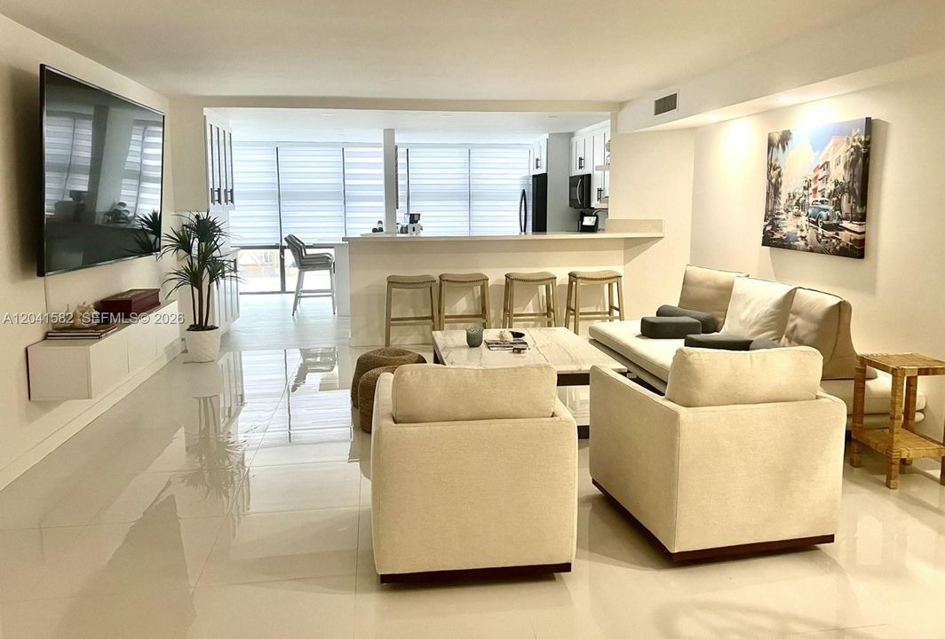 For Sale: $995,000 (2 beds, 2 baths, 1822 Square Feet)