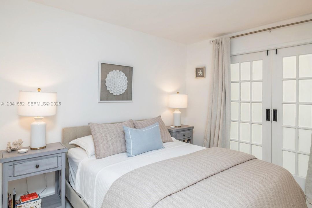For Sale: $995,000 (2 beds, 2 baths, 1822 Square Feet)