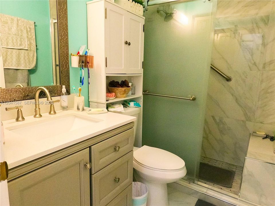 En Venta: $630,000 (3 camas, 2 baños, 1180 Pies cuadrados)