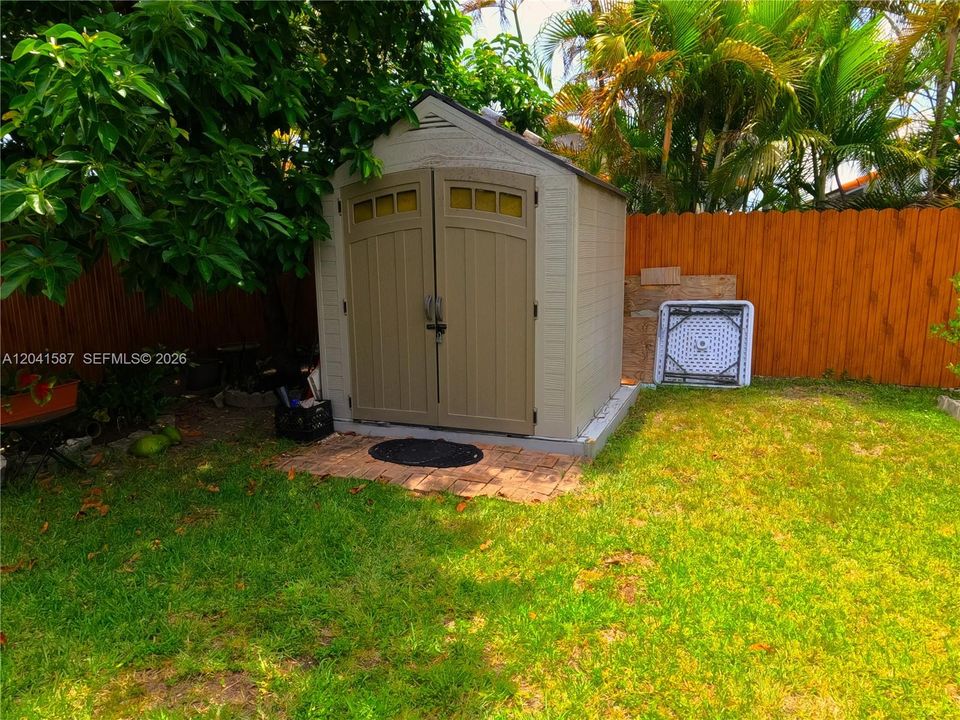 En Venta: $630,000 (3 camas, 2 baños, 1180 Pies cuadrados)