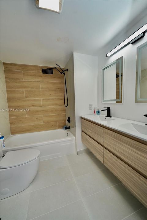 На продажу: $164,999 (2 спален, 2 ванн, 1162 Квадратных фут)