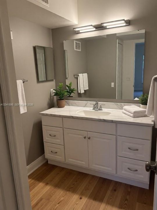 For Rent: $1,300 (2 beds, 2 baths, 0 Square Feet)